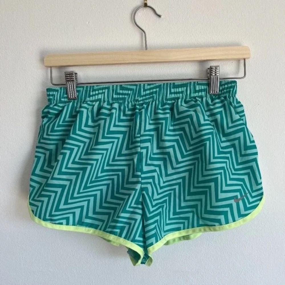 Nike Green Training Running Shorts - Picture 2 of 4